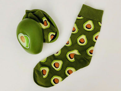 Adorable avocado socks that any avocado lover would enjoy as a gift.  Avocado socks come in their own avocado shaped container from www.pomelosocks.com.  Unique food socks for a creative gift.