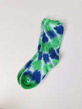 Load image into Gallery viewer, Fun slouch style two color tie-dye socks that make a unique gift. From www.pomelosocks.com
