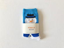 Load image into Gallery viewer, Fun and festive winter holiday socks with Pomelo Socks wrap featuring snowmen. Great holiday gifts for Christmas. Creative gift socks from Pomelo Socks.
