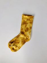 Load image into Gallery viewer, Fun one color tie-dye socks that make a great gift. From Pomelo Socks.
